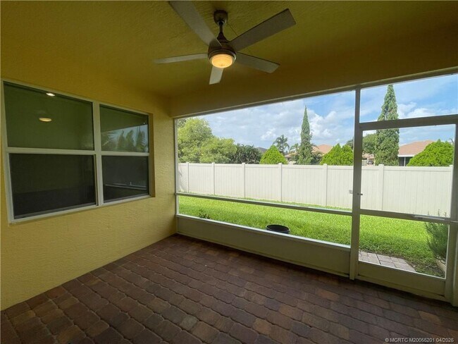 Foto del edificio - 480 NW Windflower Terrace
