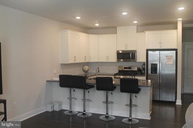 Building Photo - 4818 Franklin Cir