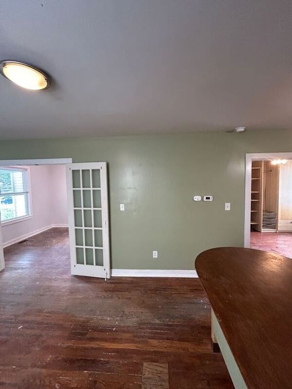 Foto del edificio - 3423 Parkwood Ave