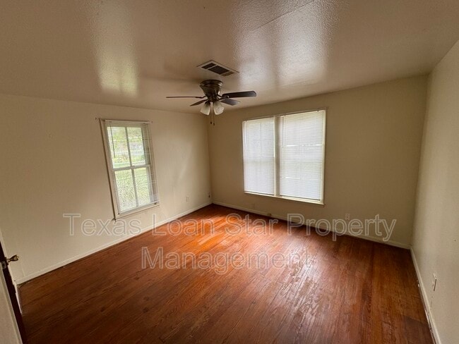 Building Photo - 500 Tanner Ave