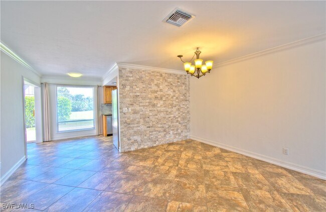 Foto del edificio - 787 Palm View Dr