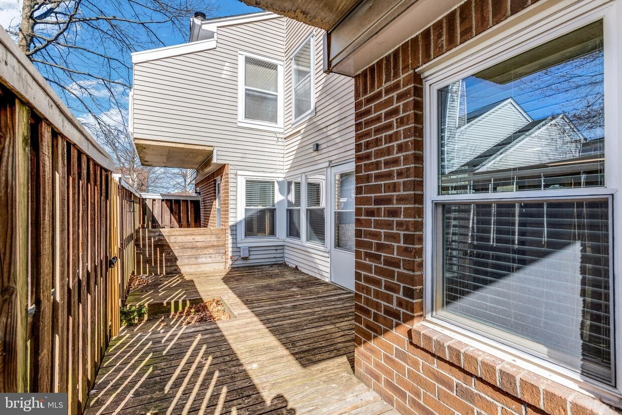 4355 Pembrook Village Dr Unit 51, Alexandria, VA 22309 Condo for Rent in Alexandria, VA