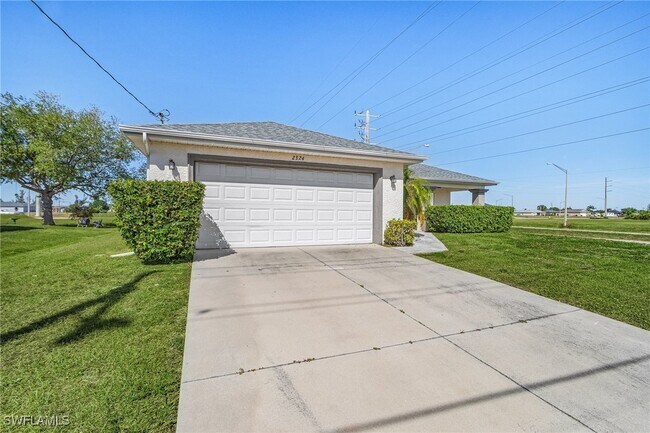 Building Photo - 2324 NE Juanita Pl