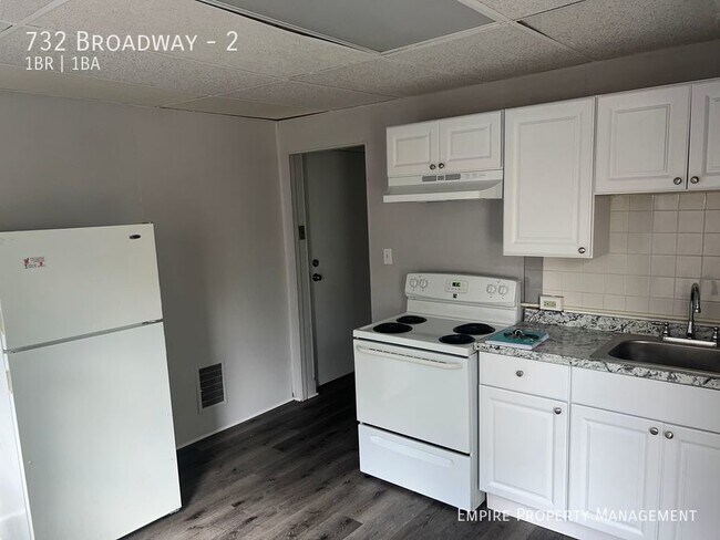 Foto del edificio - 732 Broadway-2