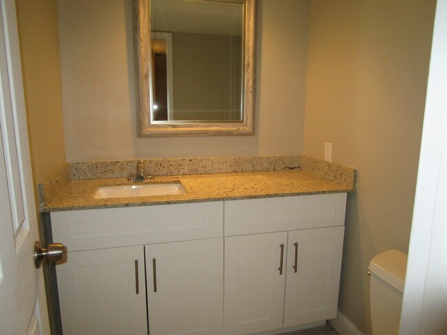 Building Photo - 2661 S Course Dr