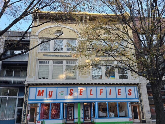 Building Photo - Simon Cycle Building