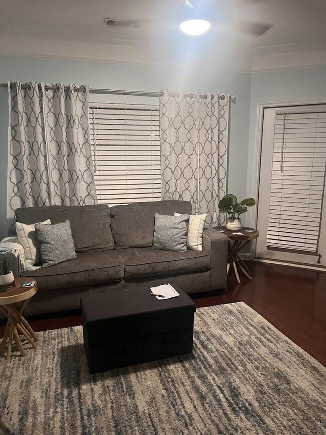 Photo - Stunning Two Bedroom Condo - Fully Furnish...