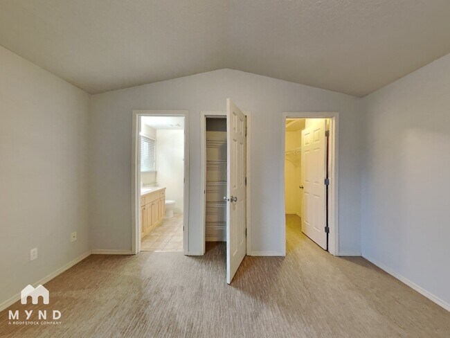 Foto del edificio - 8019 NE 38th Ave