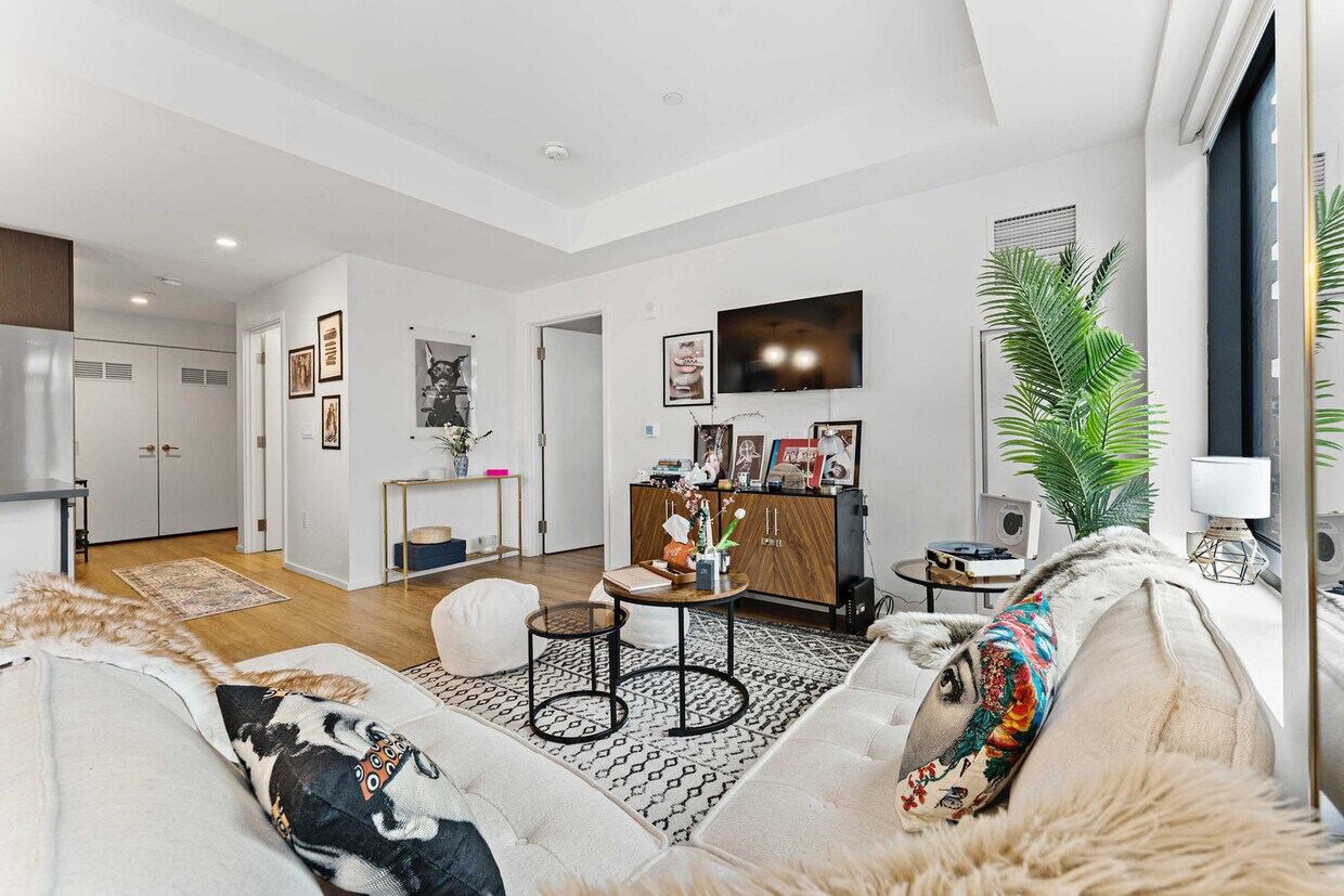 Primary Photo - 341 Harrison Ave