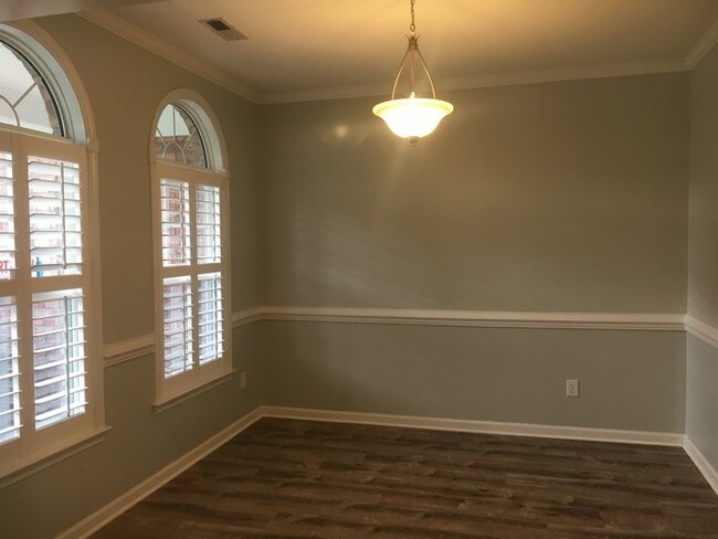 Foto del edificio - 5232 Woods Edge Rd