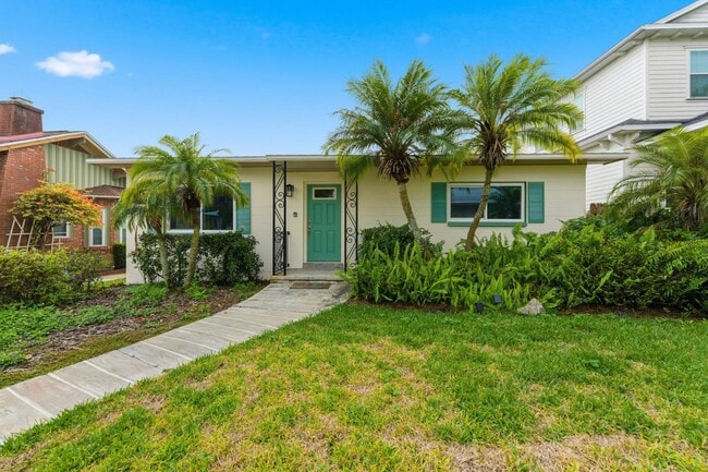 Foto del edificio - 766 20th Ave N