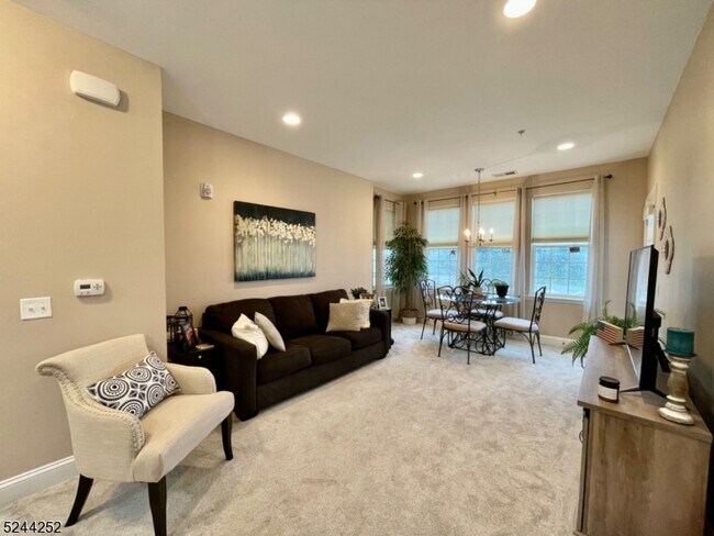 Building Photo - 4207 Ramapo Ct