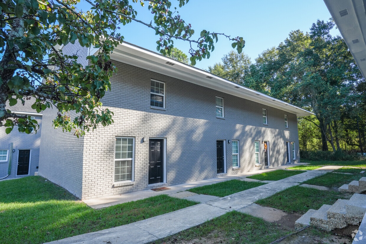 Newly Renovated Grey Buildings - Newly Major Renovated Beverly Manor