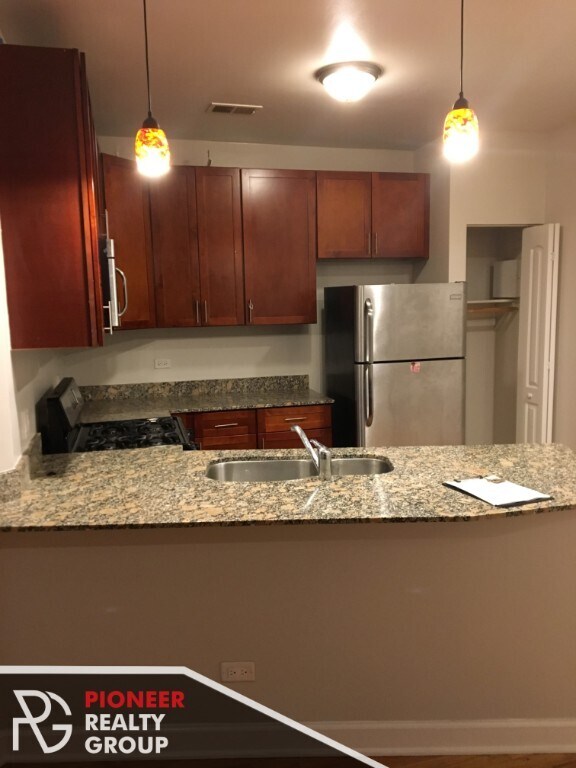 Foto del edificio - 2 Bed in Rogers Park! Great Location!