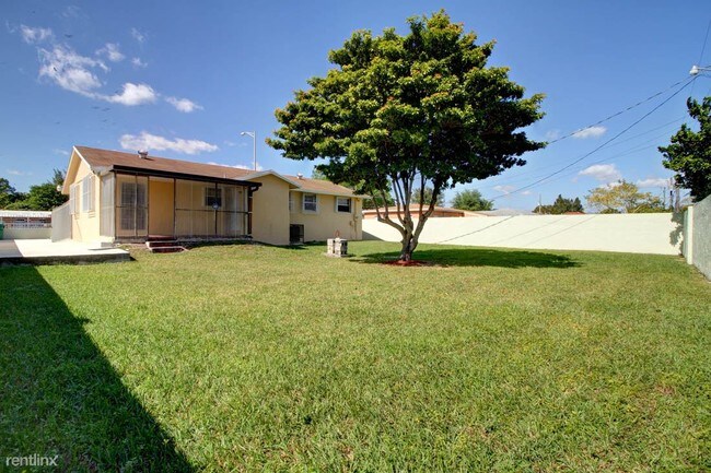 Building Photo - 4 br, 2 bath House - 21901 SW 112 Avenue