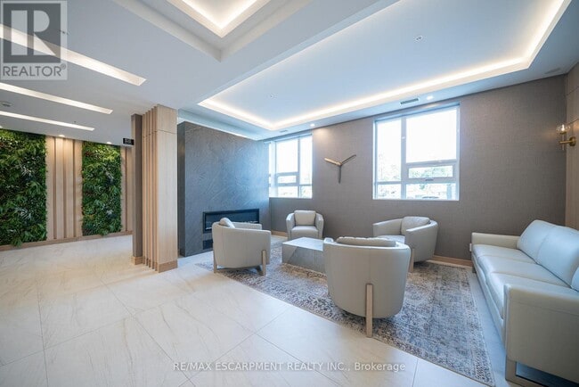 Building Photo - 34 Norman St