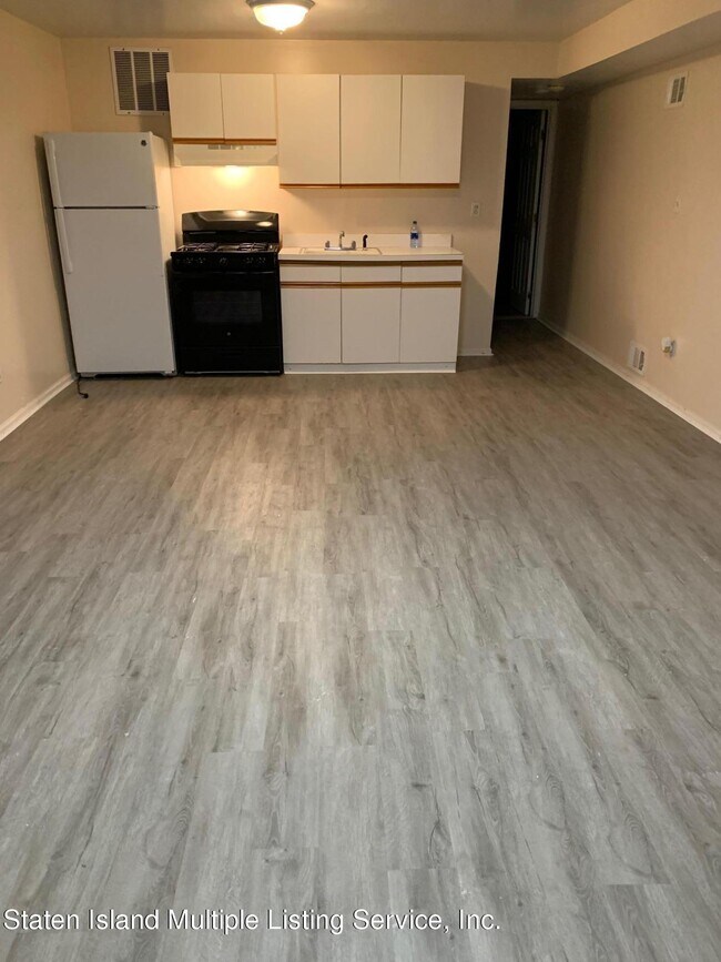 Building Photo - 63 Timber Ridge Dr