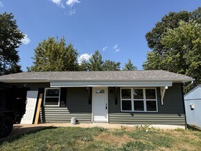 Building Photo - 45 Cedar Ridge Dr