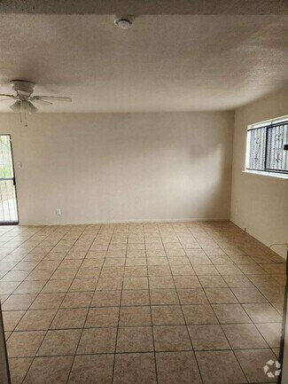 Building Photo - 710 Richland Dr