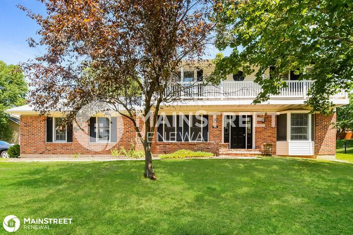 Primary Photo - 470 CHELSEA DR, ST CHARLES, MO 63304