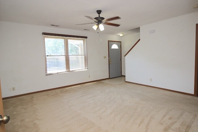 Foto del edificio - 924 W Belmont Ave