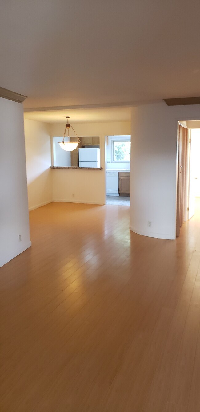Building Photo - 8170 Redlands St