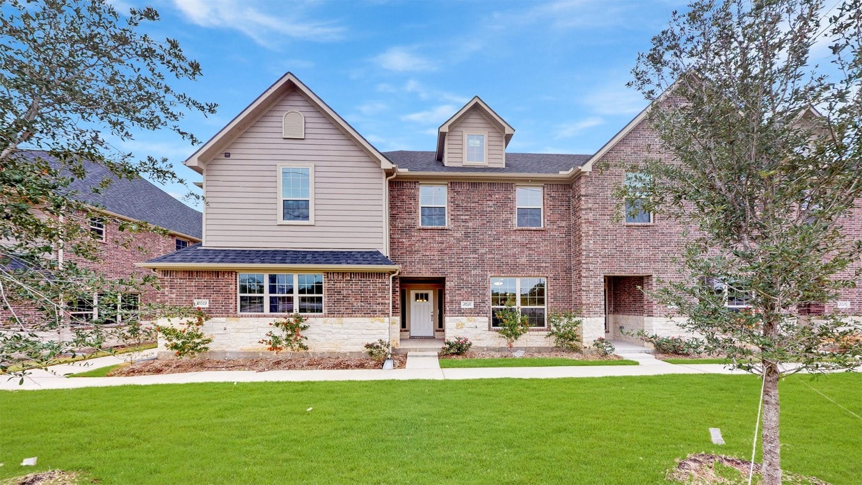 2021 Harvey Mitchell Pkwy S, College Station, TX 77840 Townhome Rentals in College Station TX
