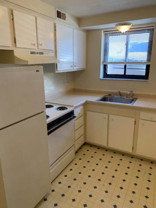 760 5th Ave Unit 3, East McKeesport, PA 15035 Apartment for Rent in
