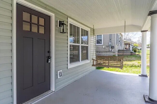 Building Photo - Fully Renovated 2BR/2BA with Garage – Walk to West Sixth & Legacy Trail