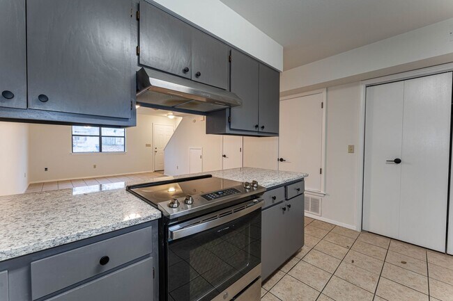 Foto del edificio - 2 Blocks from Downtown Siloam