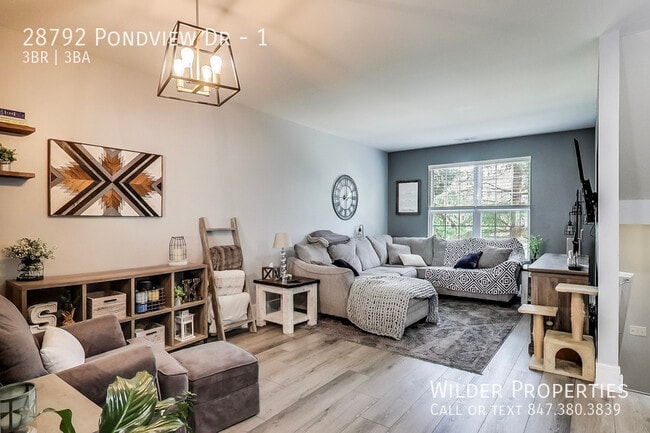 Building Photo - 28792 Pondview Dr