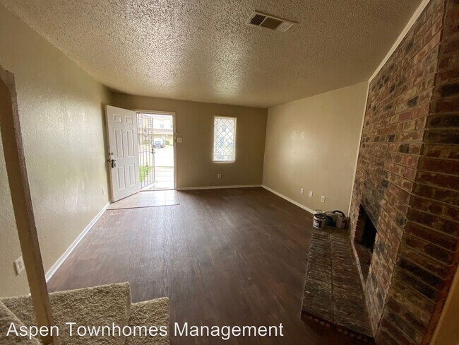 Building Photo - 2 br, 1.5 bath House - 2195 Aspen Street