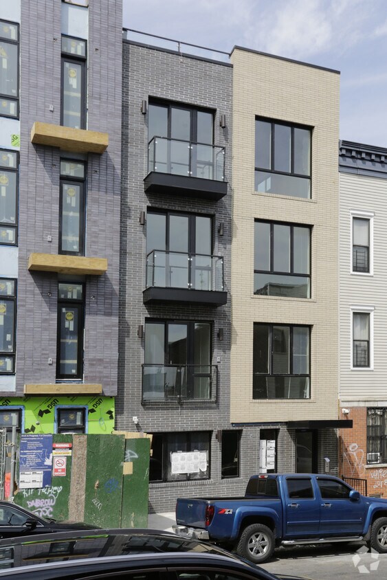 Building Photo - 83 Starr St