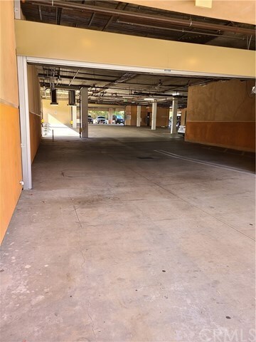 Building Photo - 859 N Fair Oaks Ave