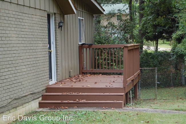 Building Photo - 8497 Stonewall Jackson Dr