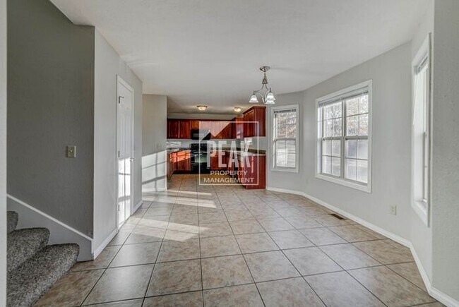 Building Photo - Beautiful Nixa home ready to rent!