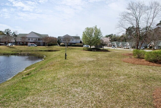 Building Photo - 1486 Honeybee Ln