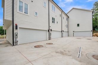 Building Photo - The Townhomes at The Timbers