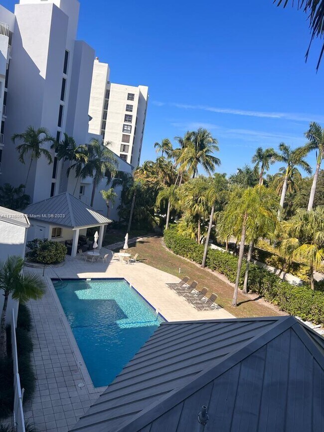 Foto del edificio - 50 Ocean Ln Dr
