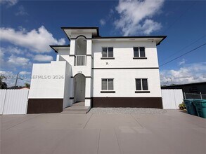 Building Photo - 1514 NW 5th Ave