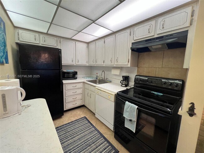 Foto del edificio - 108 Bravado Ln