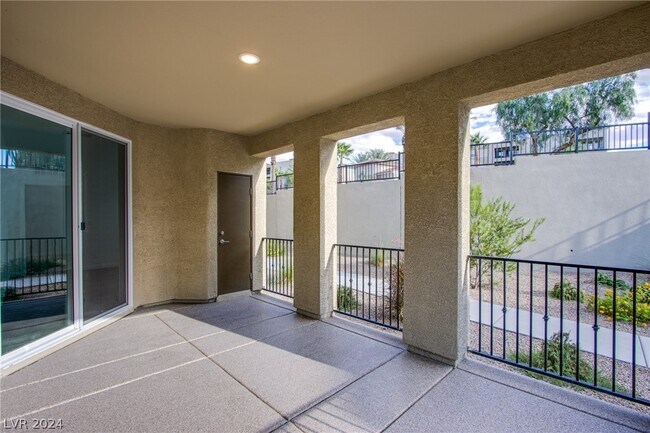 Foto del edificio - 2555 Hampton Rd