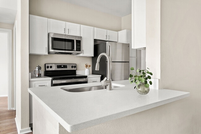 Building Photo - The Villages of Cypress Creek