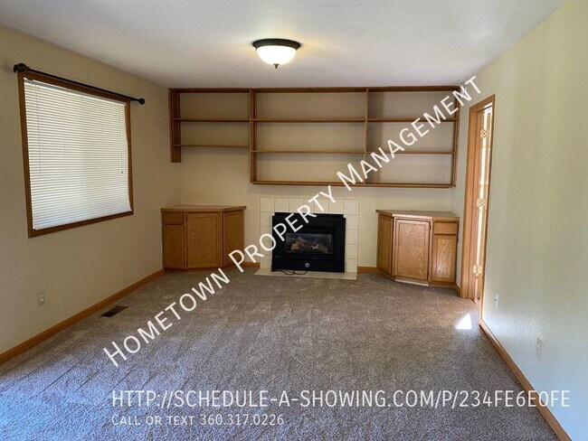 Foto del edificio - 1812 Mapleleaf Ct NE