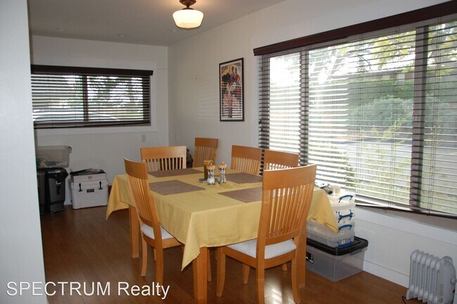 Foto del edificio - 2 br, 2 bath House - 4989 Ponderosa Way