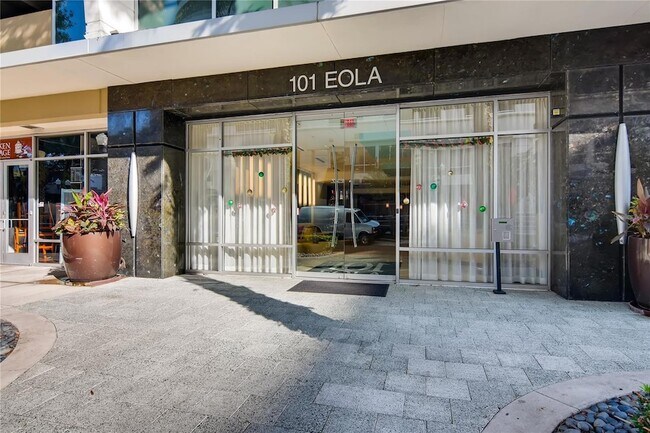 Foto del edificio - 101 S Eola Dr
