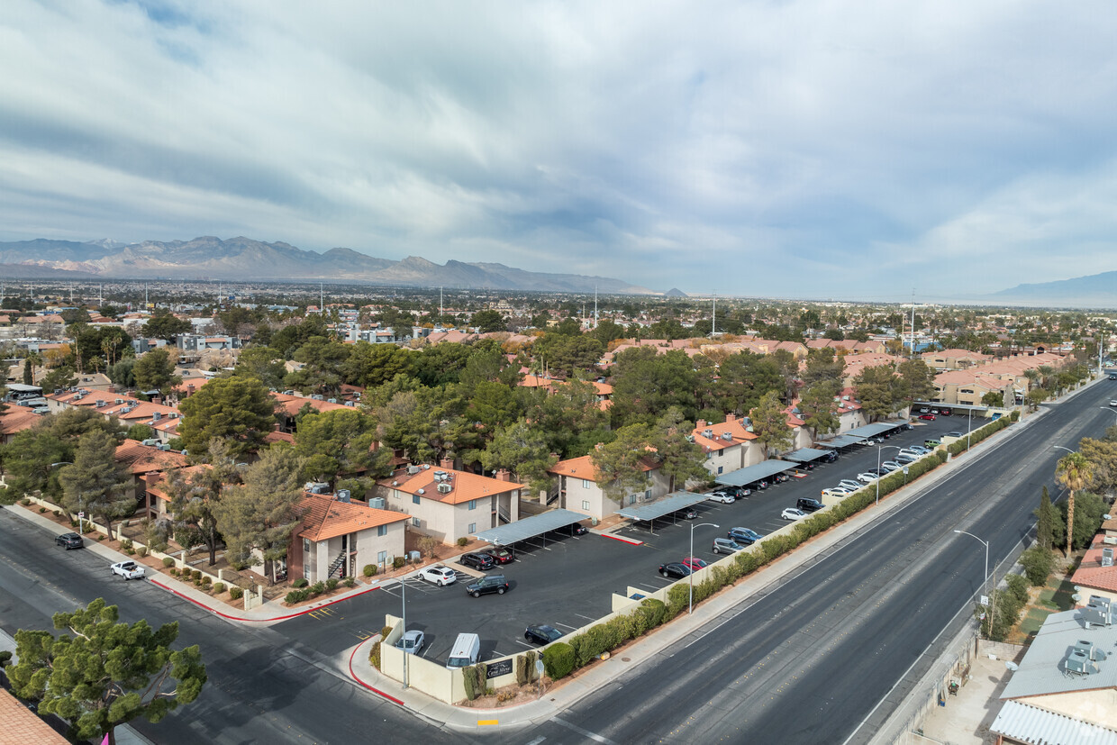 Context - Casa Mesa Condominiums