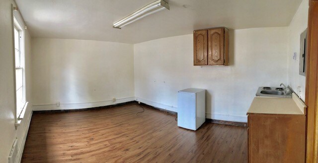 Building Photo - Studio Apartment