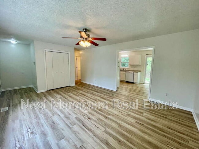 Building Photo - 5513 Glenrock Dr