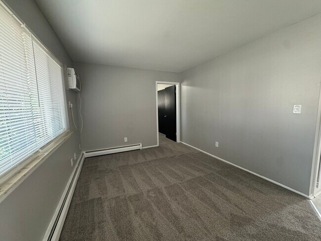 Foto del edificio - 4059 Longtin Ave